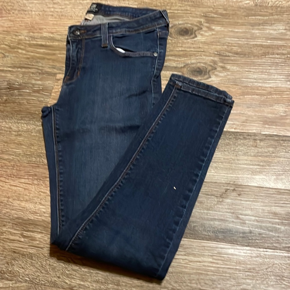 Women’s skinny jeans